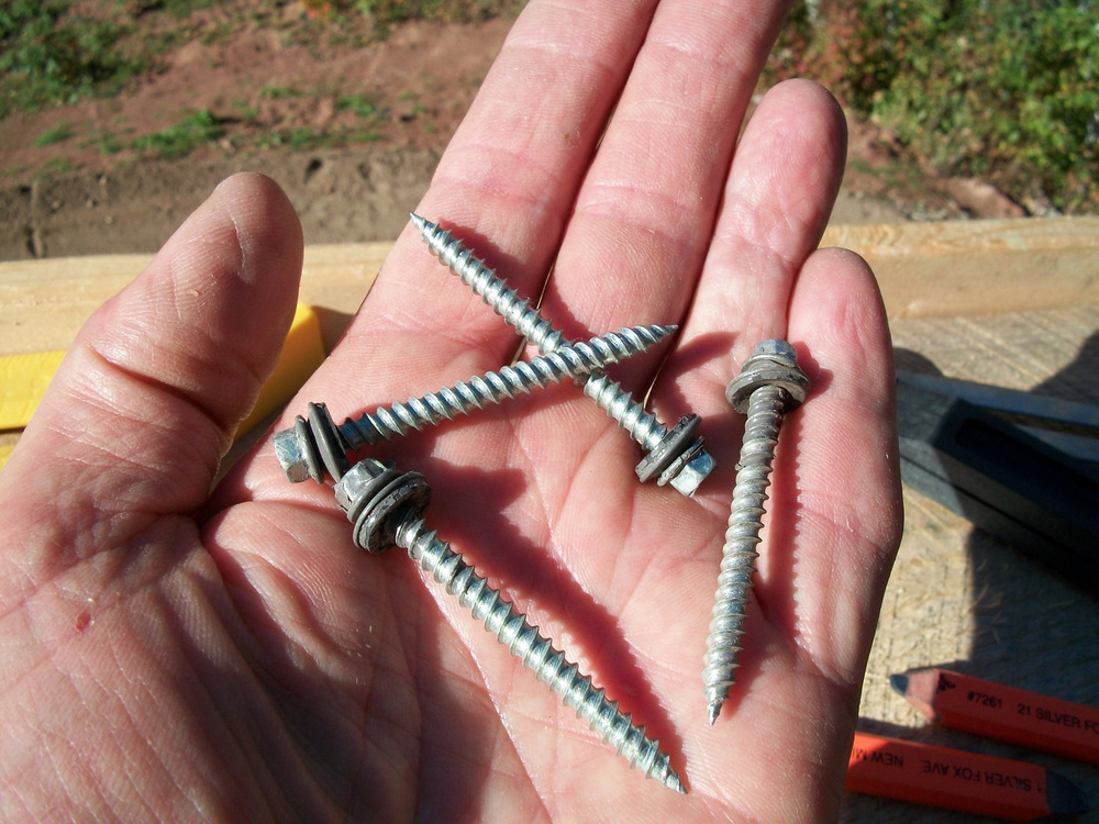 Here's all that supports my bawdy in the air along with 1000 lbs of spruce planking and the necessary bldg materials.